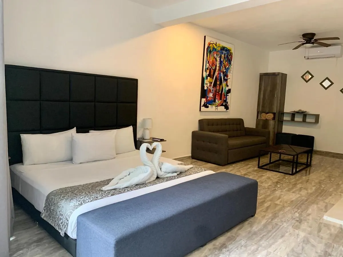 Silversands Hotel Boutique - 5Th Ave Плая-дель-Кармен 5*,